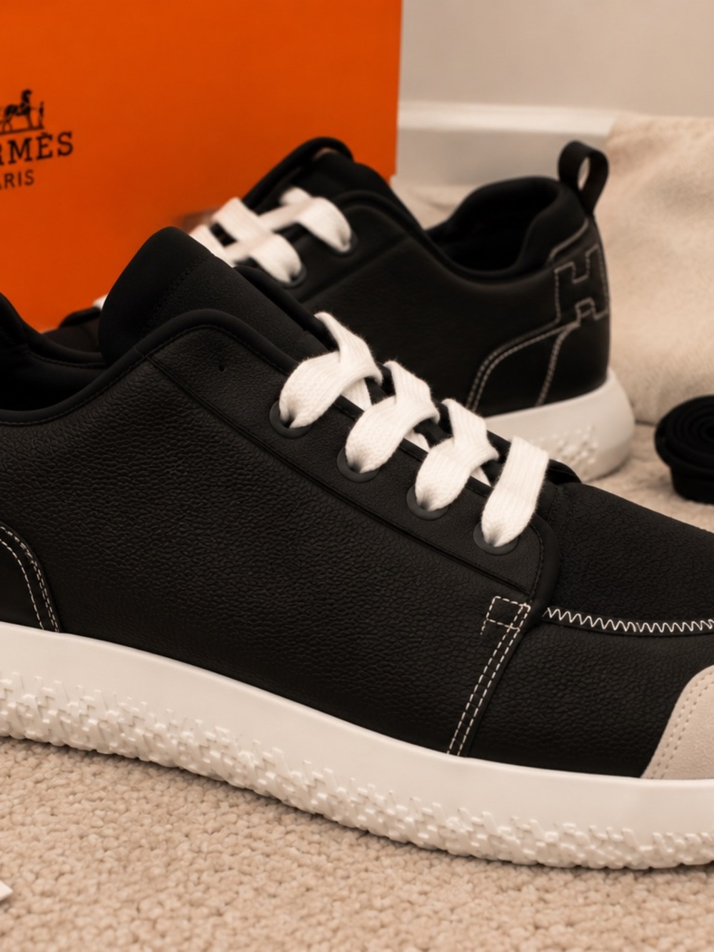 Hermès Vitesse Epsom Calfskin & Technical Canvas Sneakers – Black/White